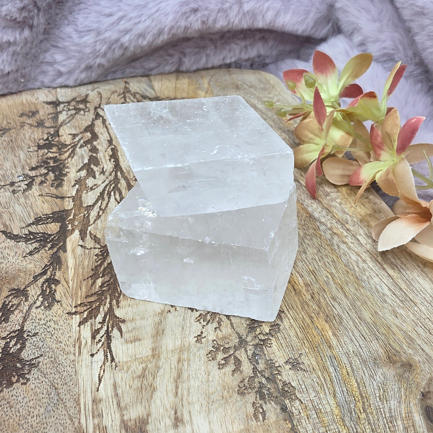 Optinen kalsiitti -kaksi väriä-