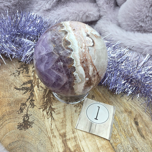 Ametisti/akaatti pallo