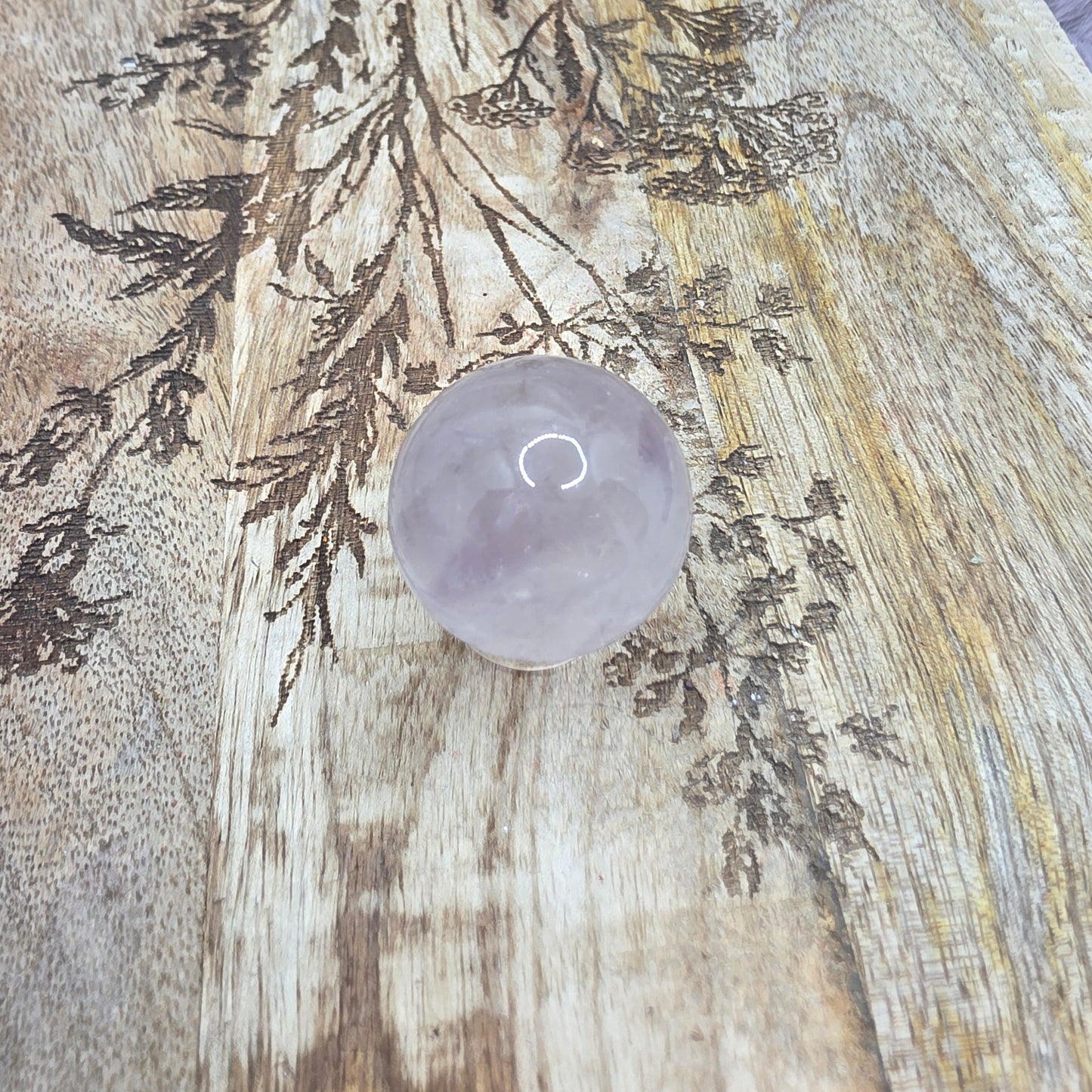 Pieni ametisti pallo