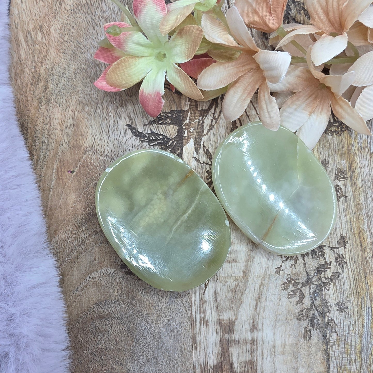 Iso huolilivi -vihreä kalsiitti-