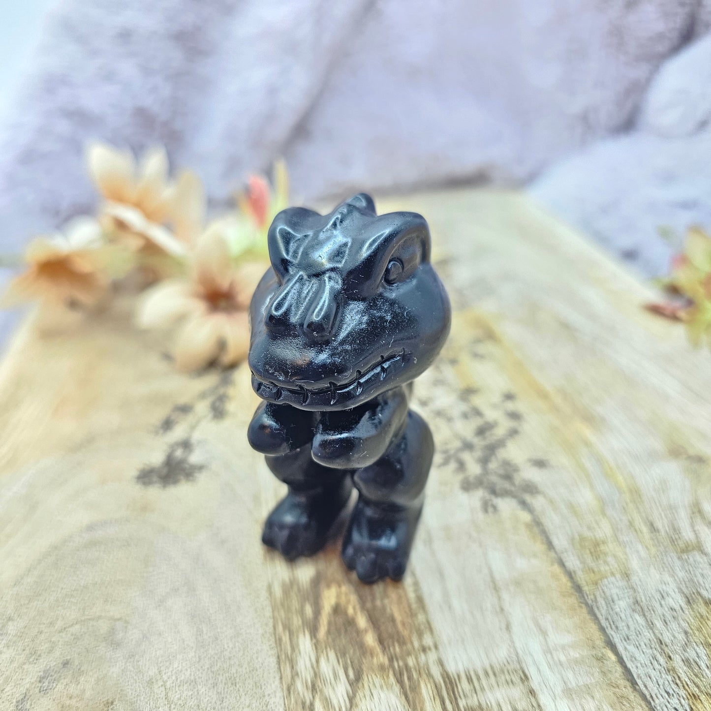 T-rex -obsidiaani-