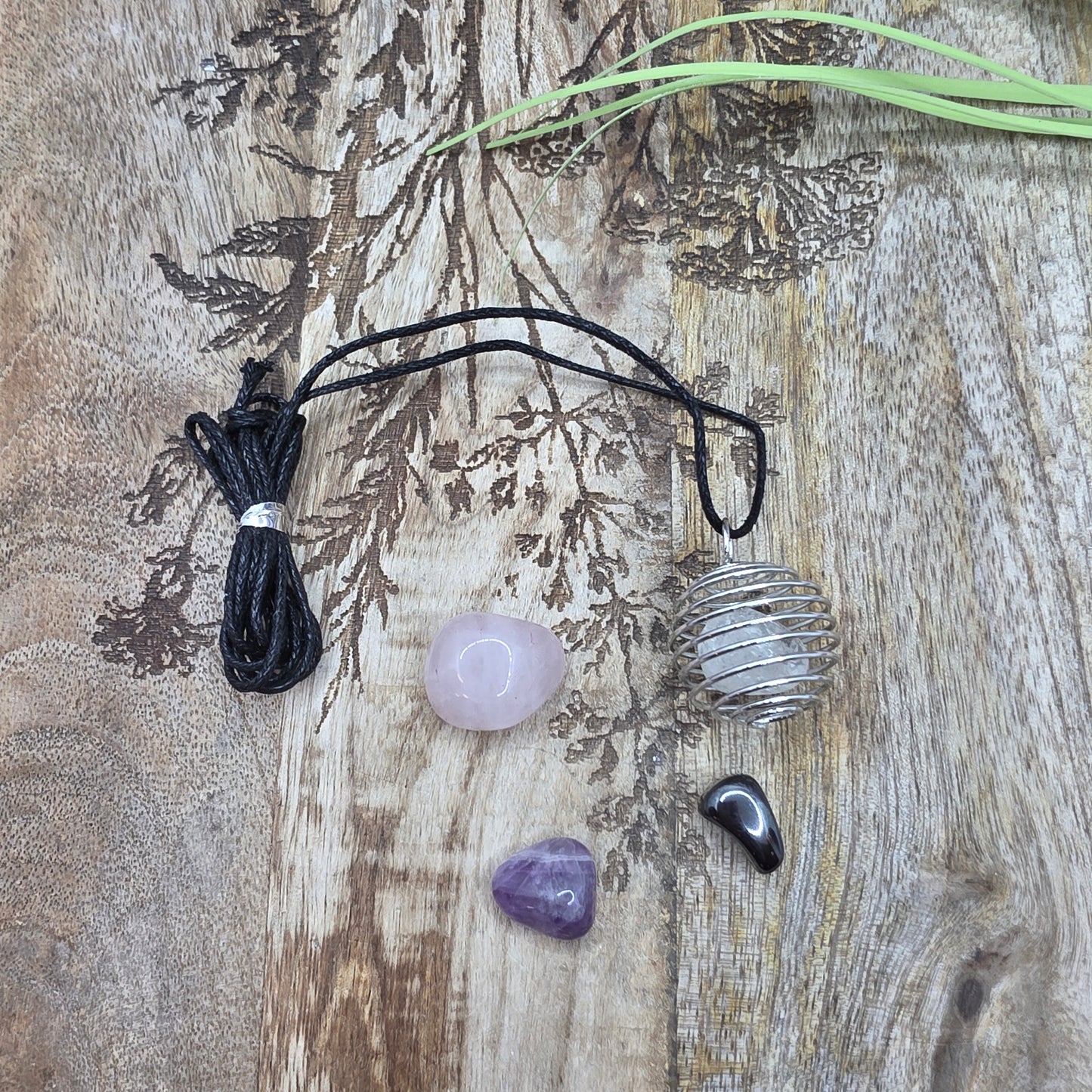 "Tee se itse" kaulakoru