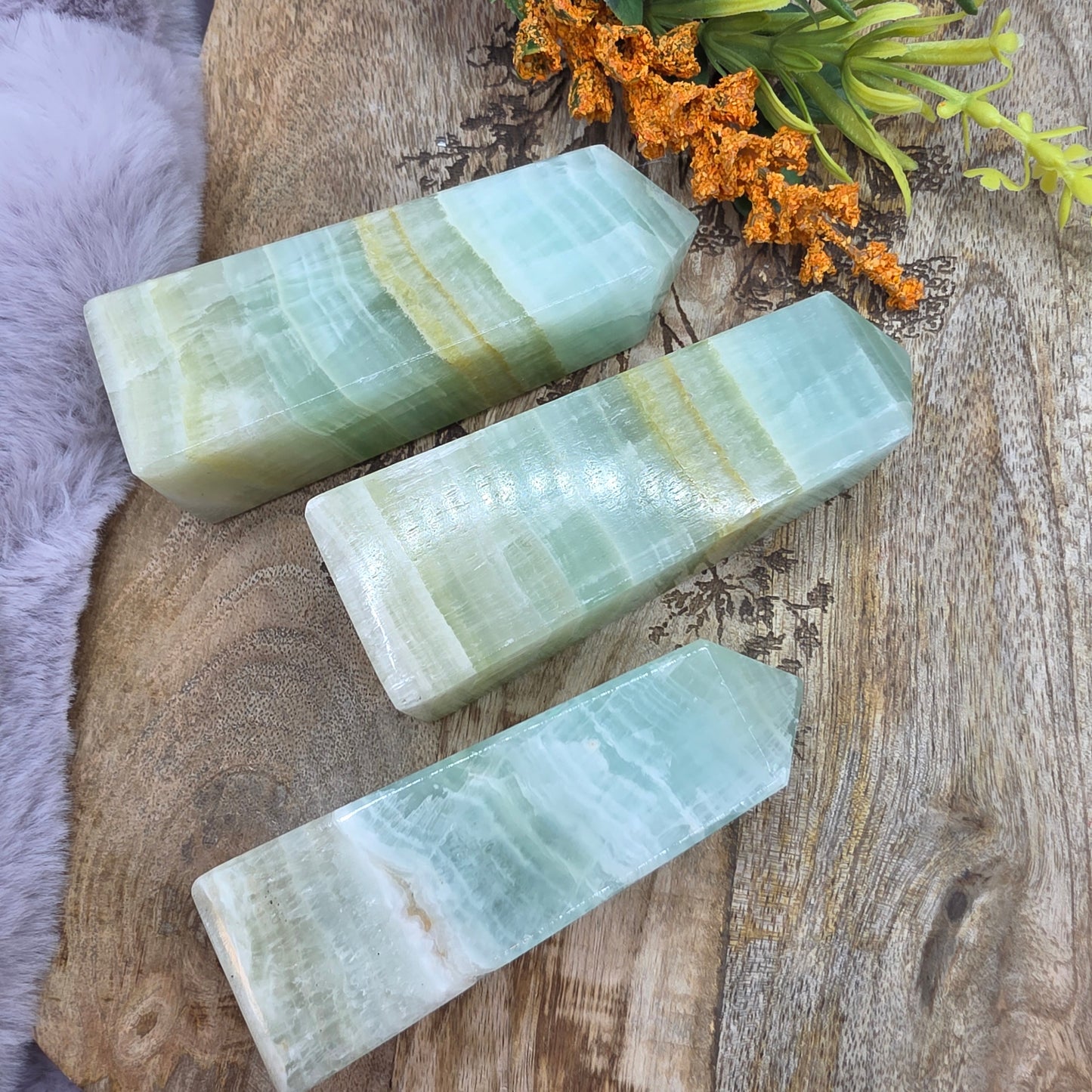 Pistaasikalsiitti torni