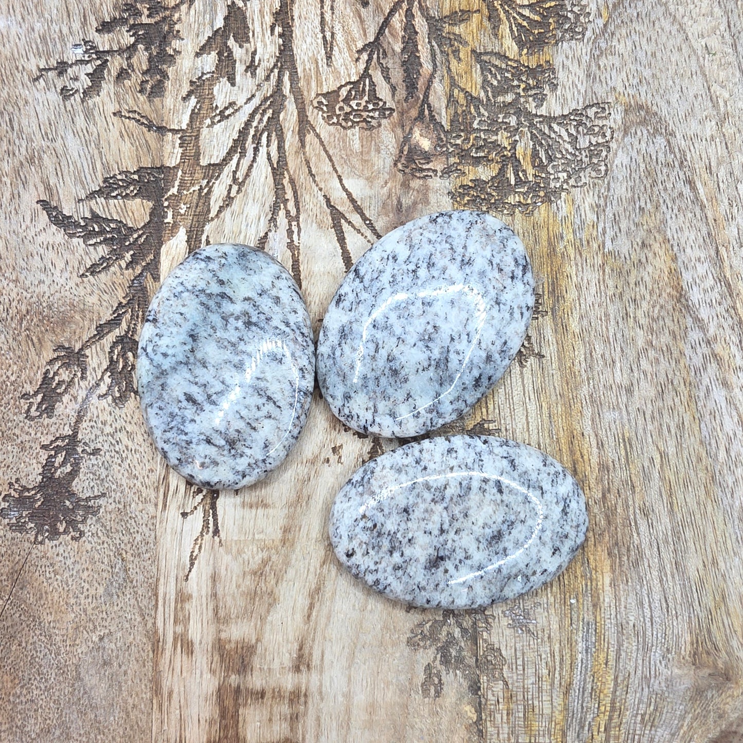 Graniitti ovaali