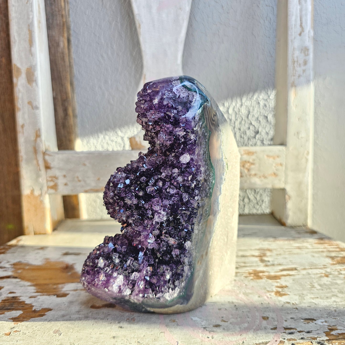 Ametisti freeform