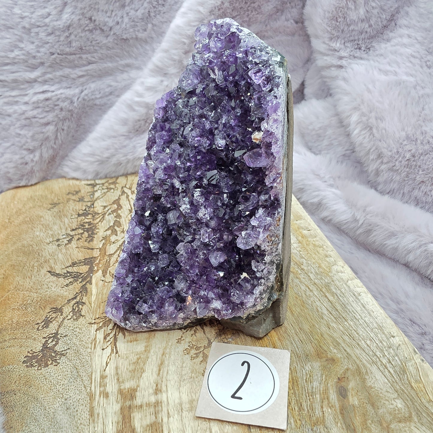 Ametisti cut base