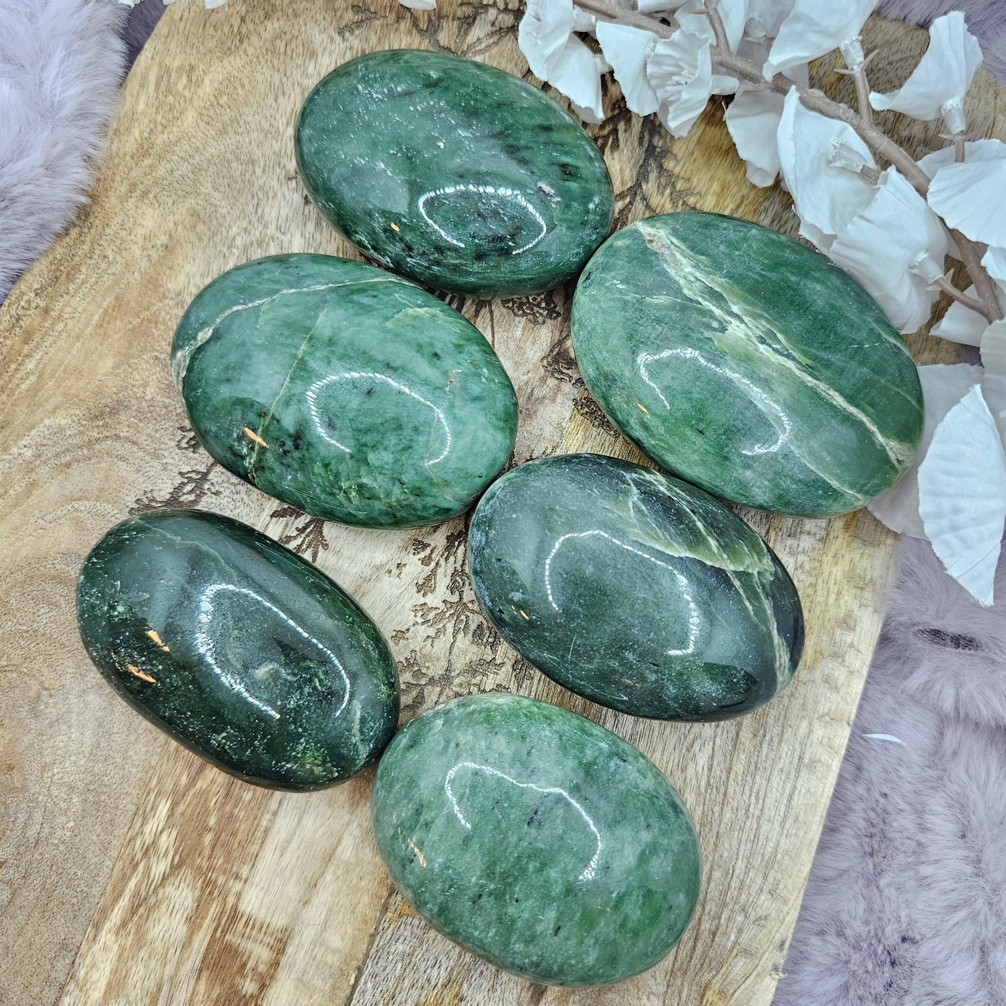 Nefriittijade kämmenkivi -kaksi kokoa-