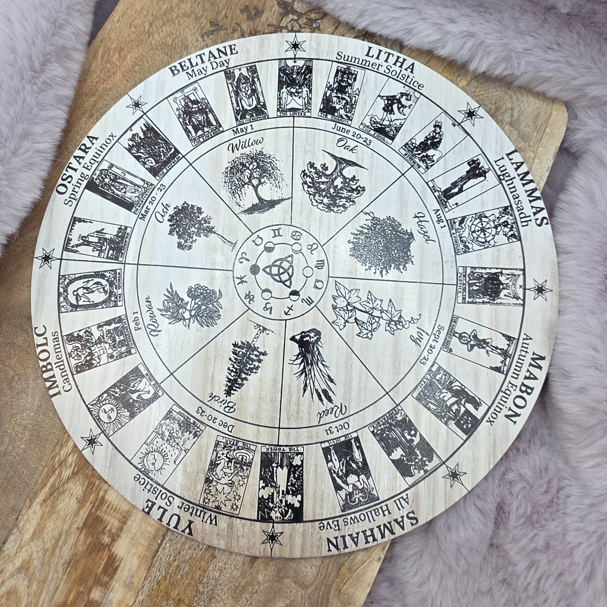 Iso heilurialusta -tarot-