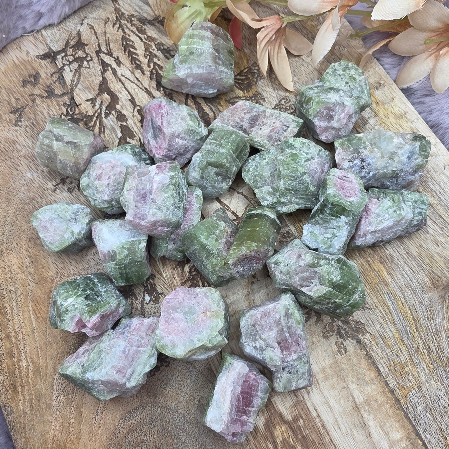 Vesimeloniturmaliini raakapala