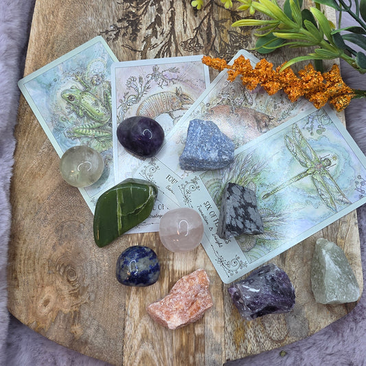 Intuitio kivi + tarotkortti