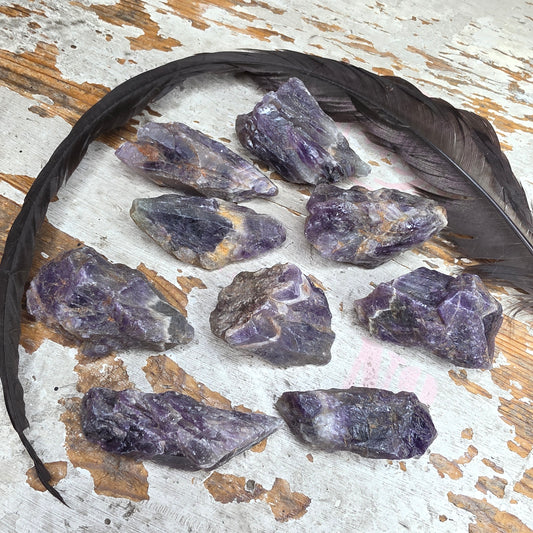 Chevron-ametisti raakapala