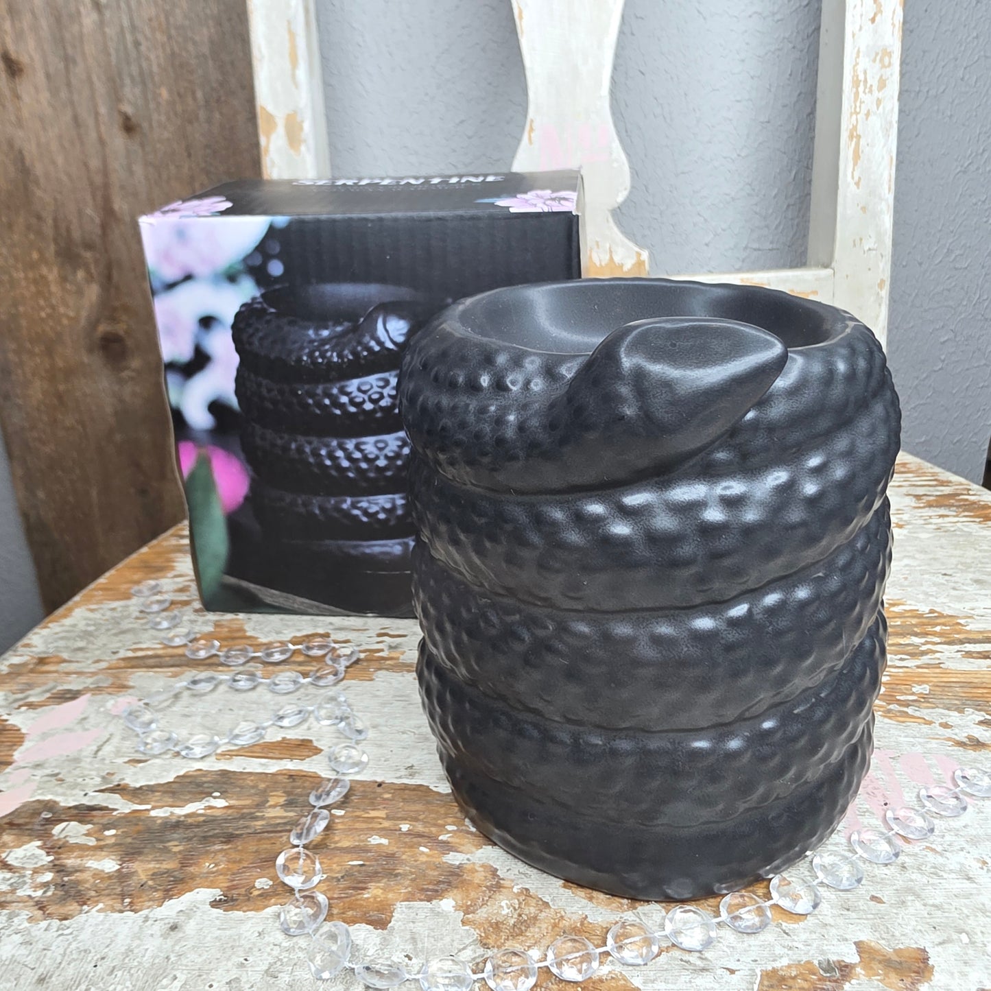 Tuoksulyhty -käärme-