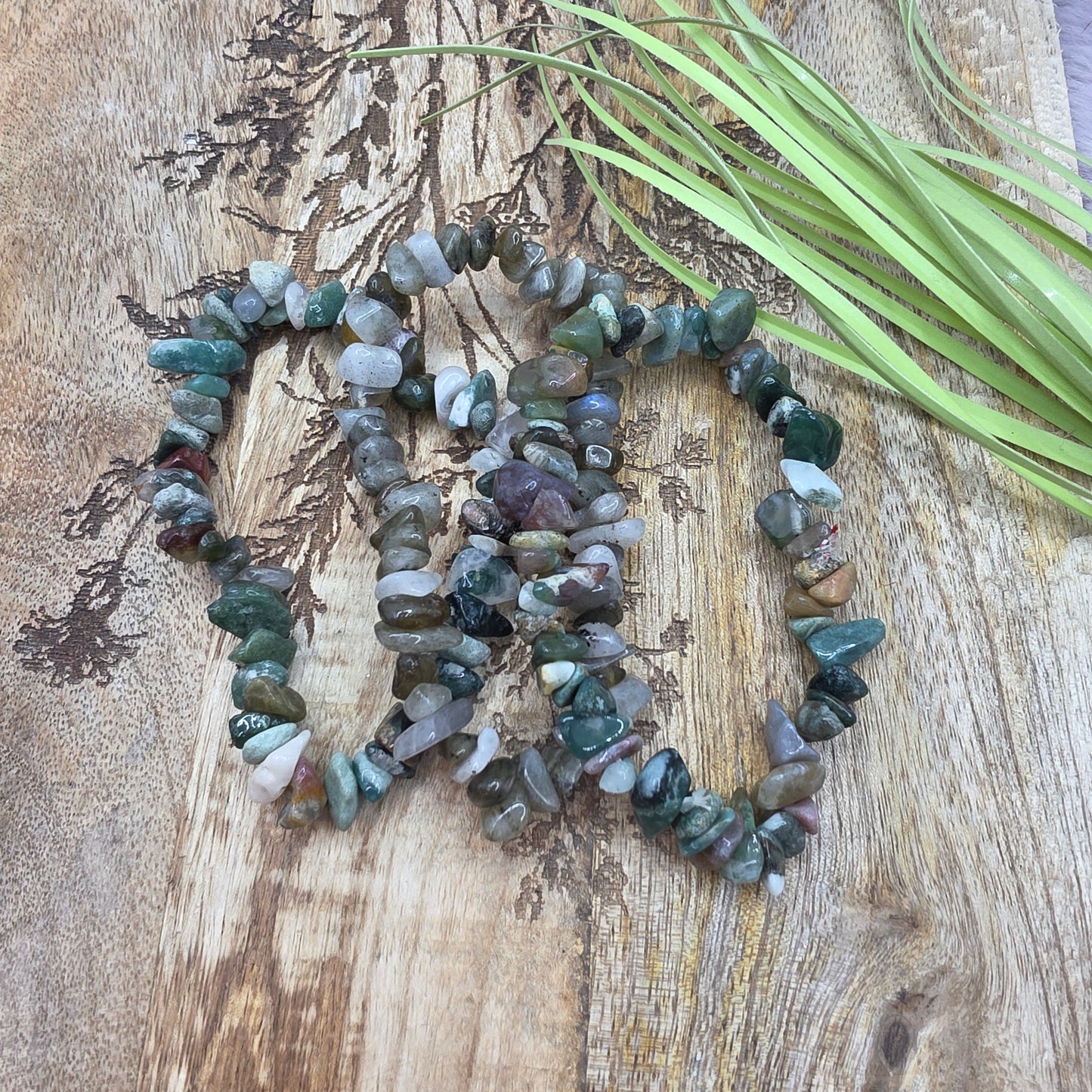 Kivisirurannekoru -valitse väri-