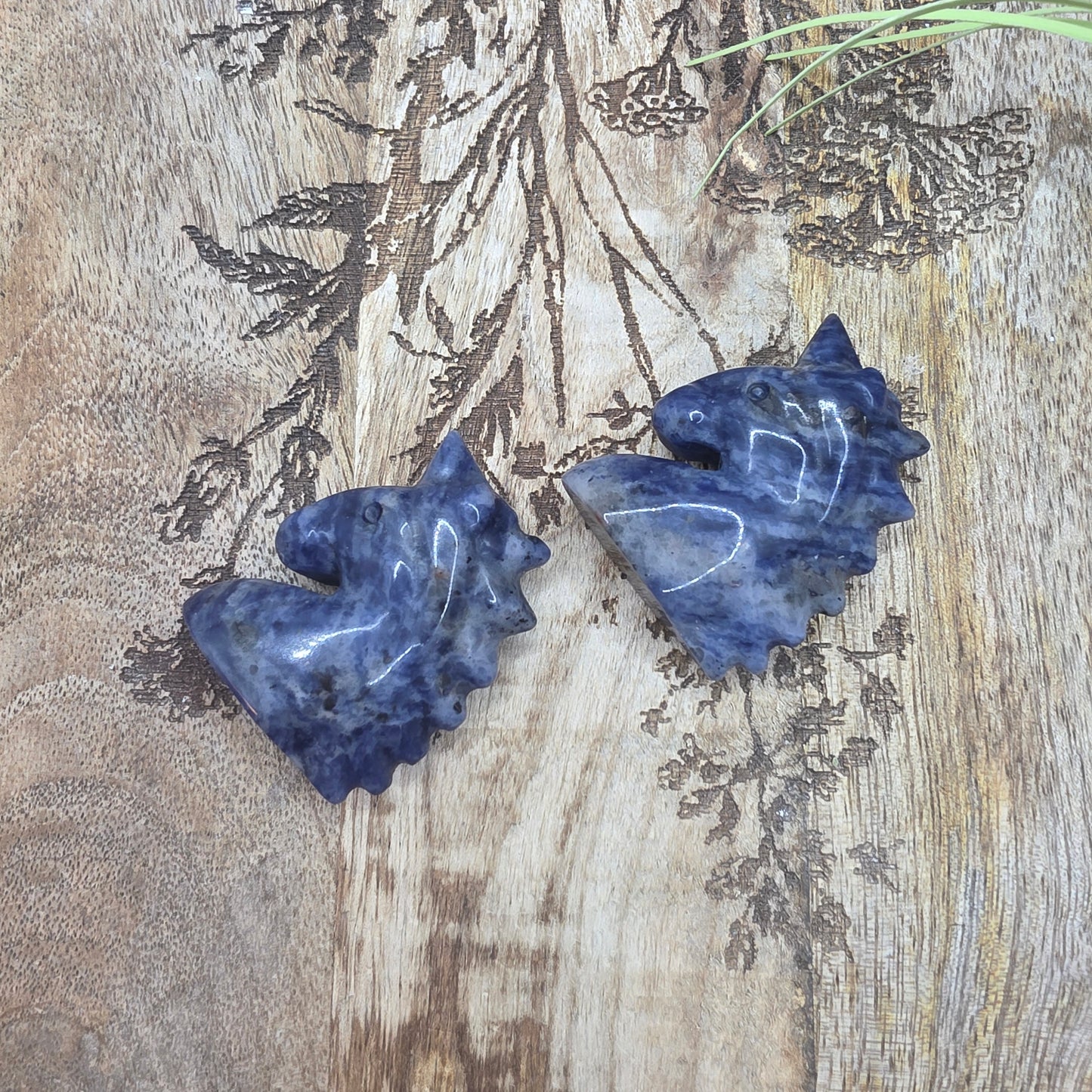 Pieni yksisarvinen -valitse väri-