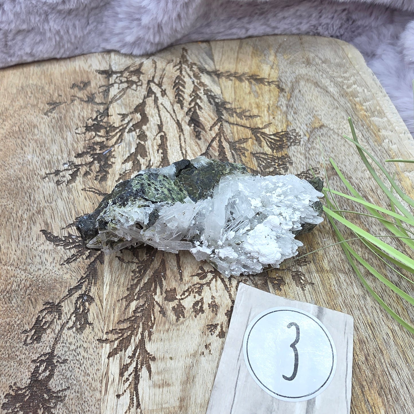 Skolesiitti/kalsiitti clusteri