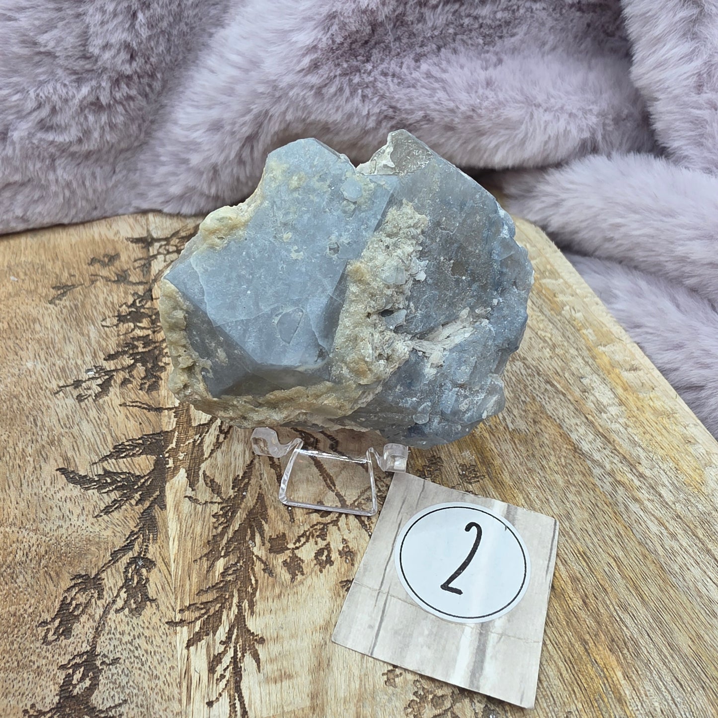 Indigoliitti kvartsi clusteri