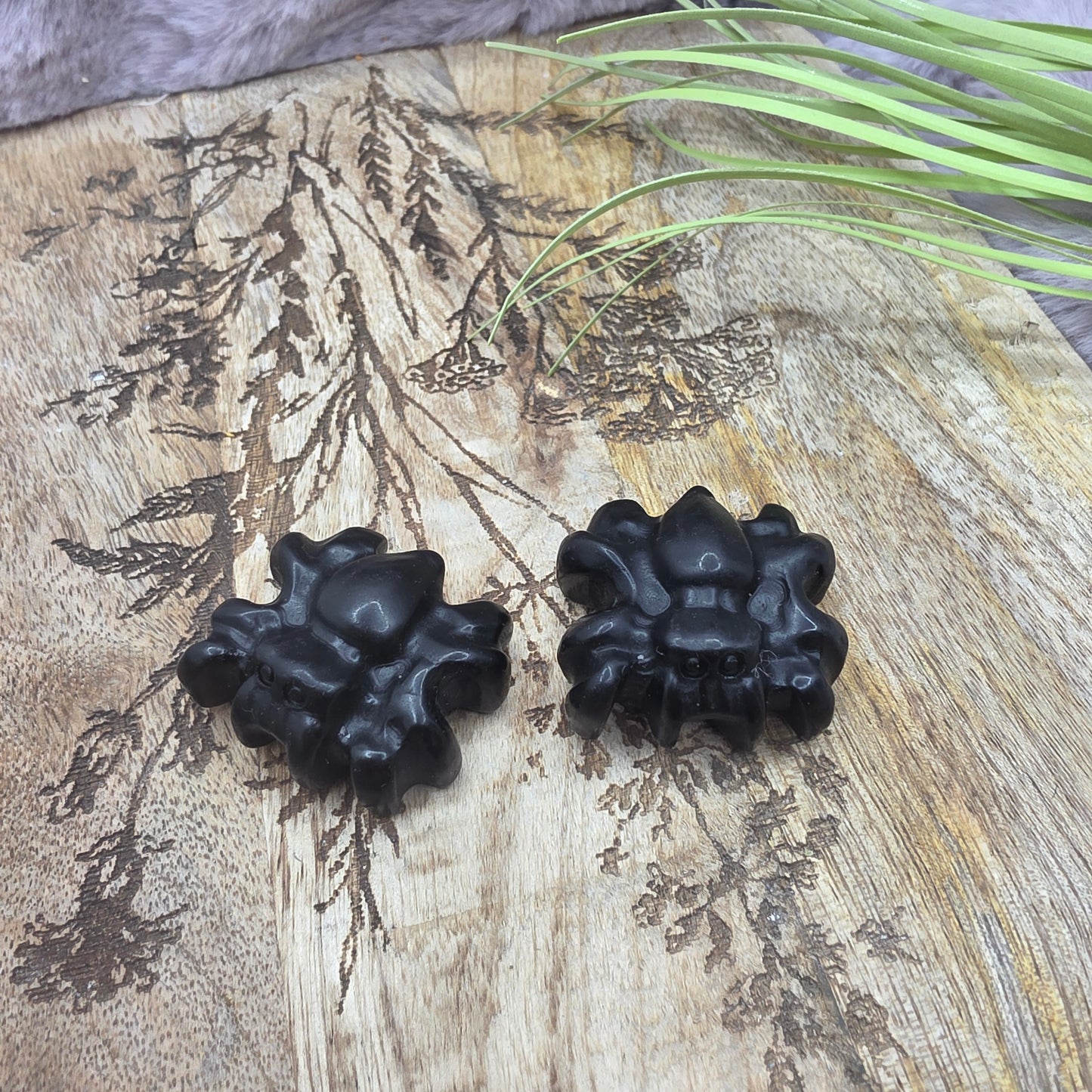 Pieni hämähäkki -valitse väri-