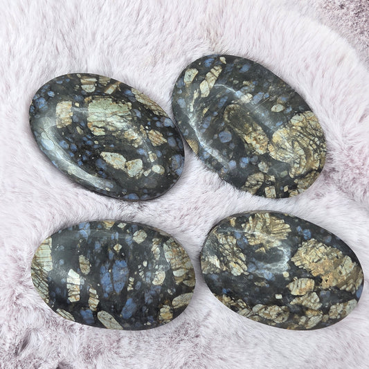 Que sera kämmenkivi