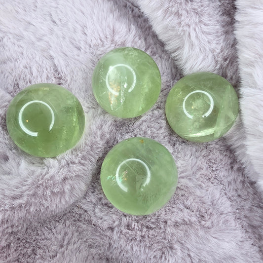 Omenafluoriitti pallo + teline