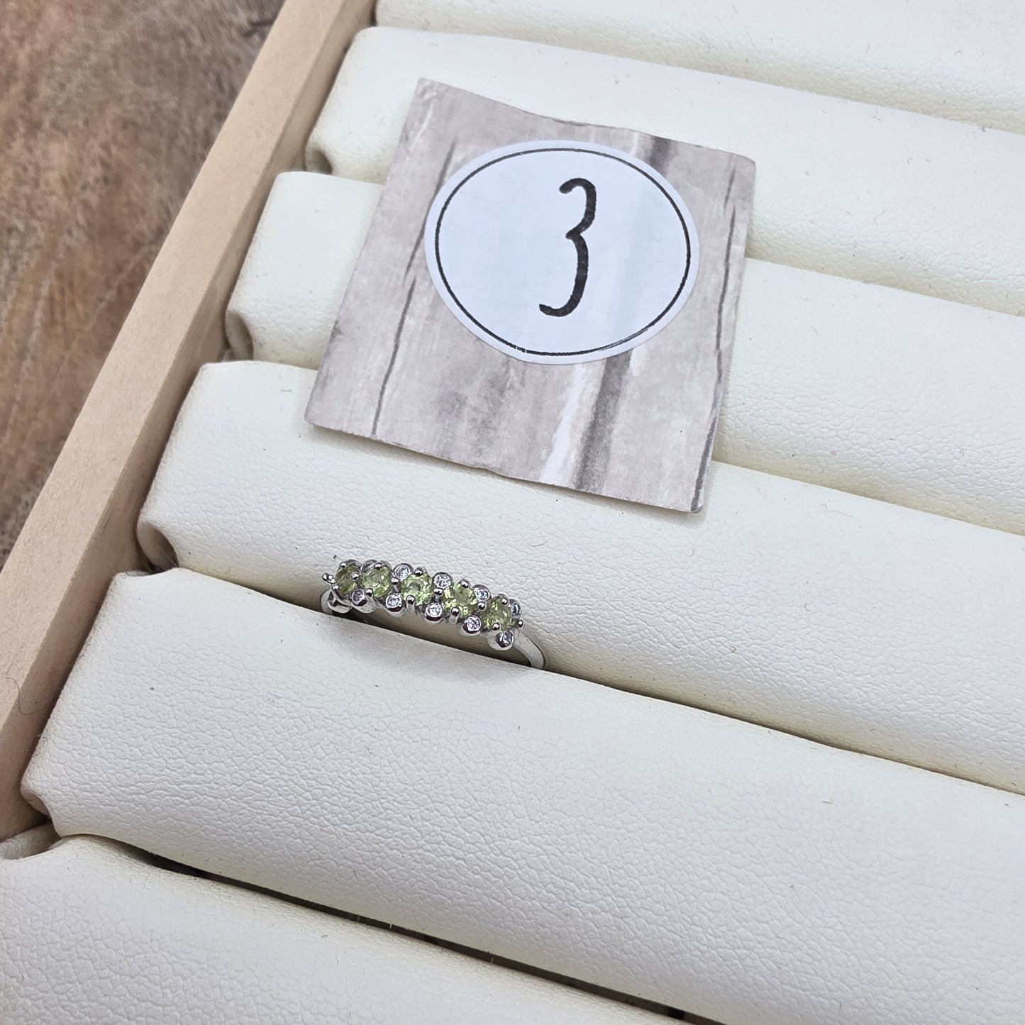 Kivisormus -erilaisia-