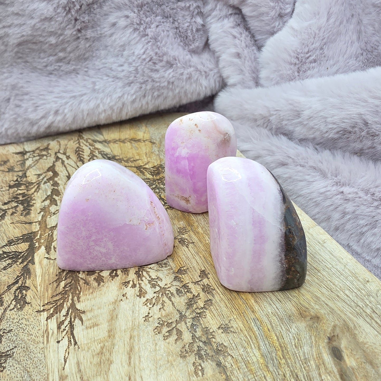 Pinkki aragoniitti freeform