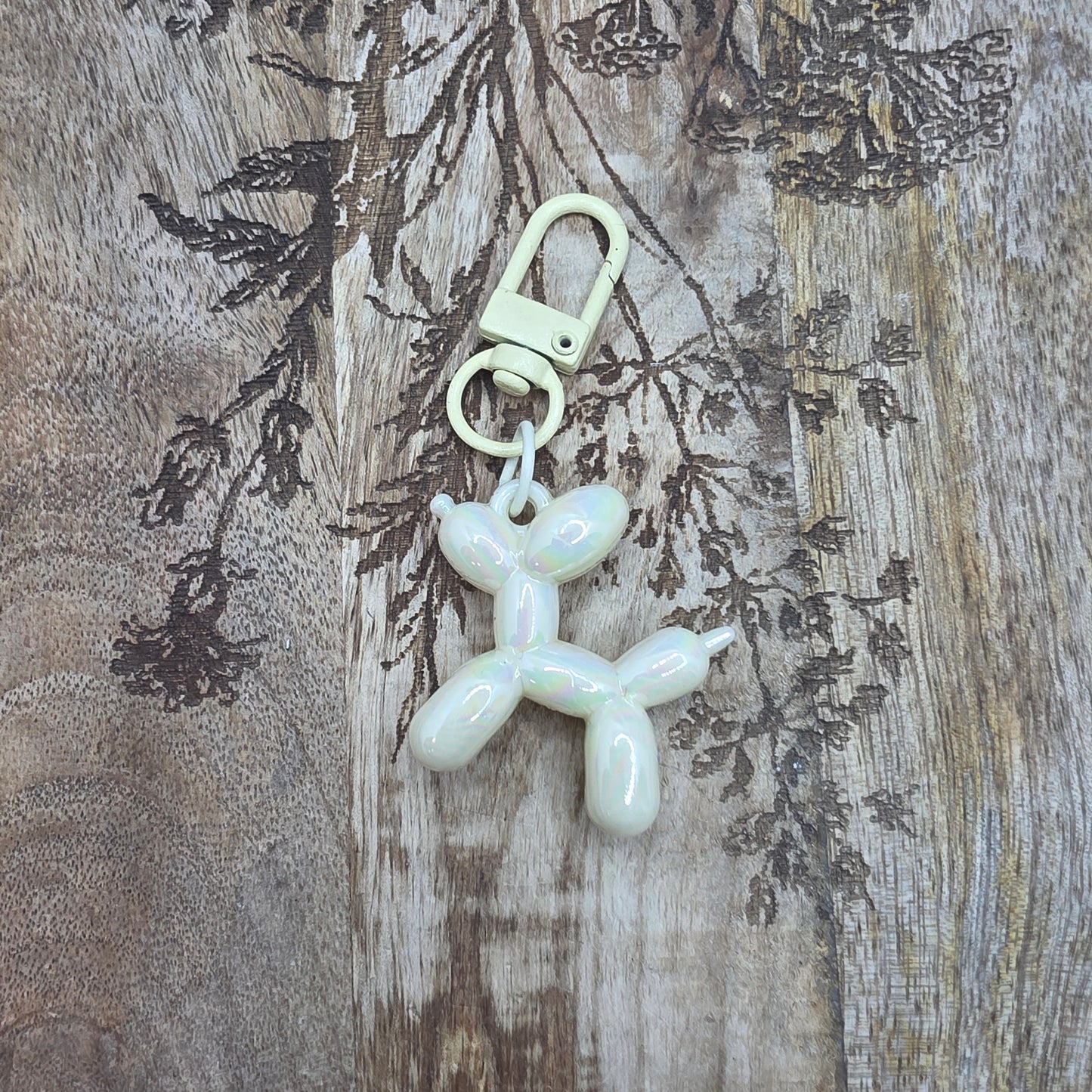 Avaimenperä -ilmapallokoira-