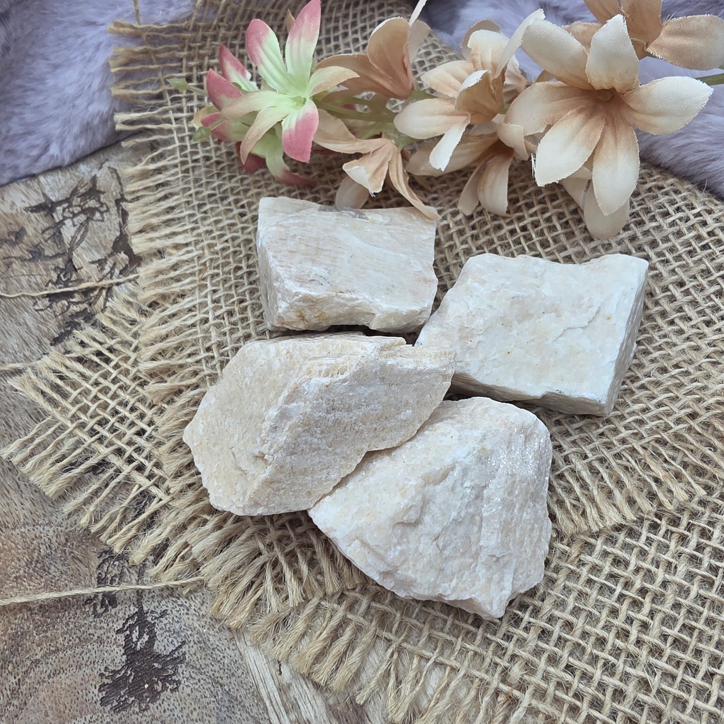 Maasälpä raakapala