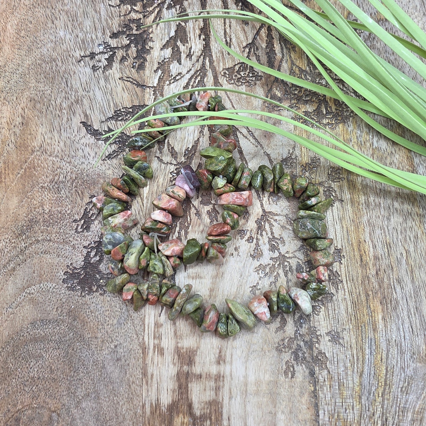 Kivisirurannekoru -valitse väri-