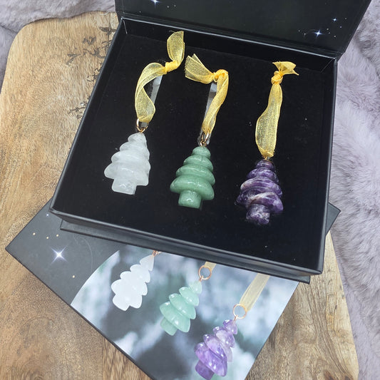 Kuusenkoristeet rasiassa -kivikuuset-