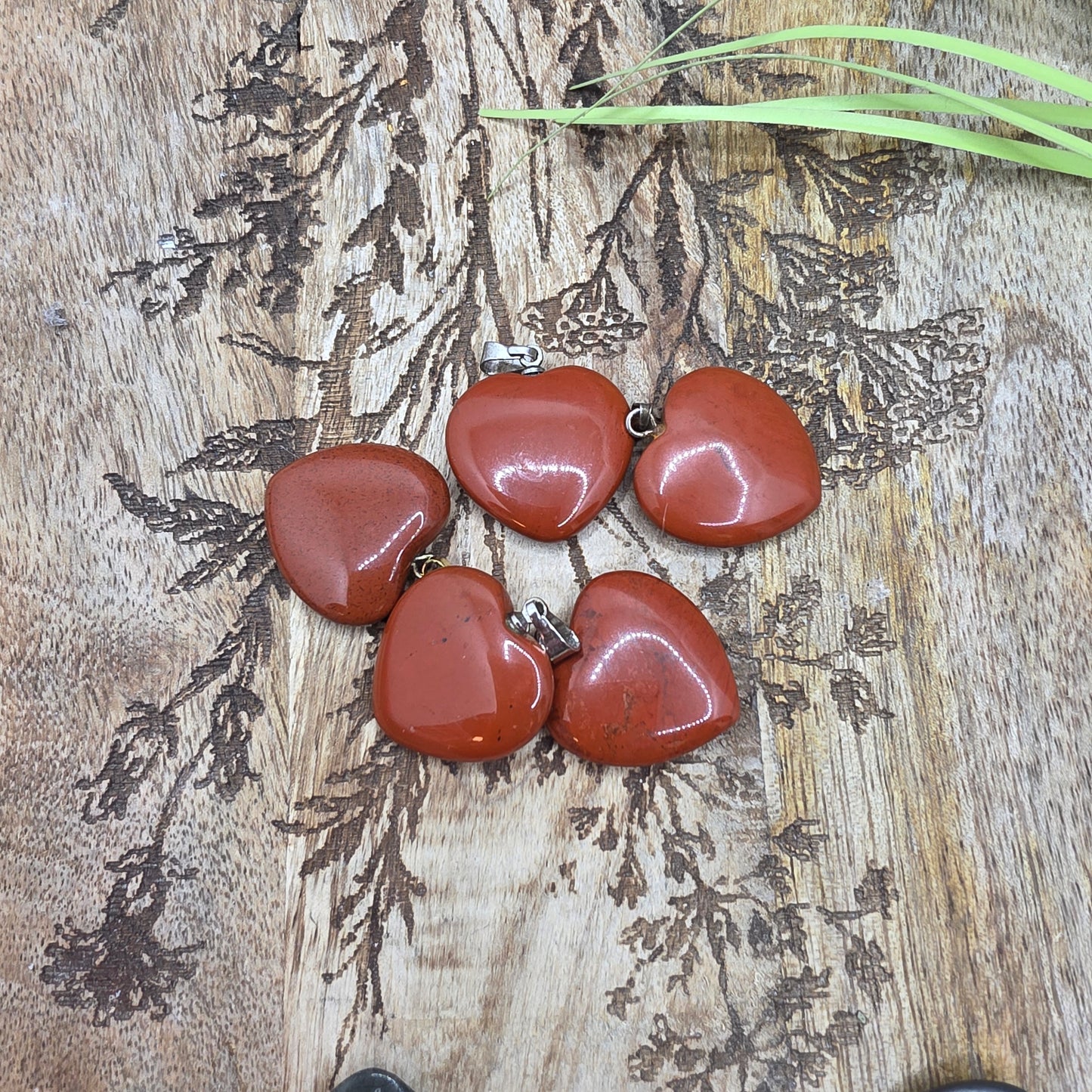 Pieni sydänriipus -valitse väri-