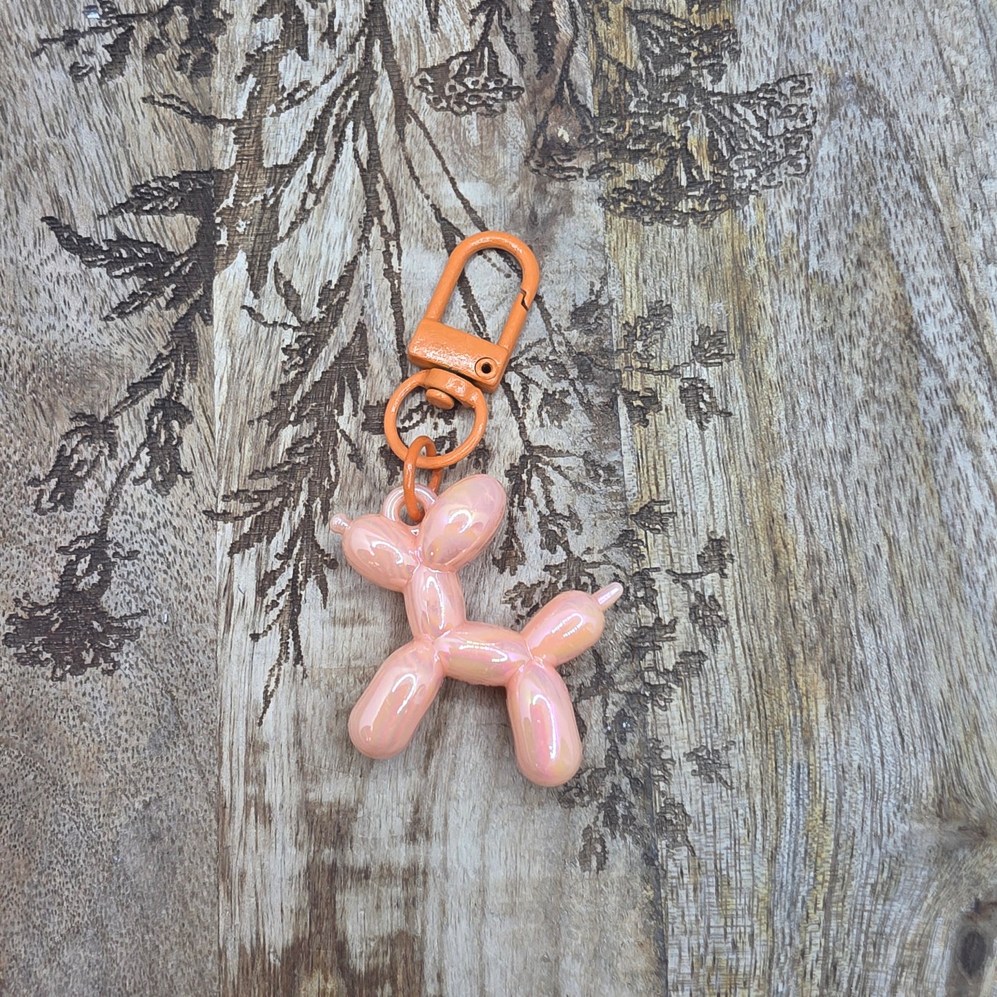 Avaimenperä -ilmapallokoira-