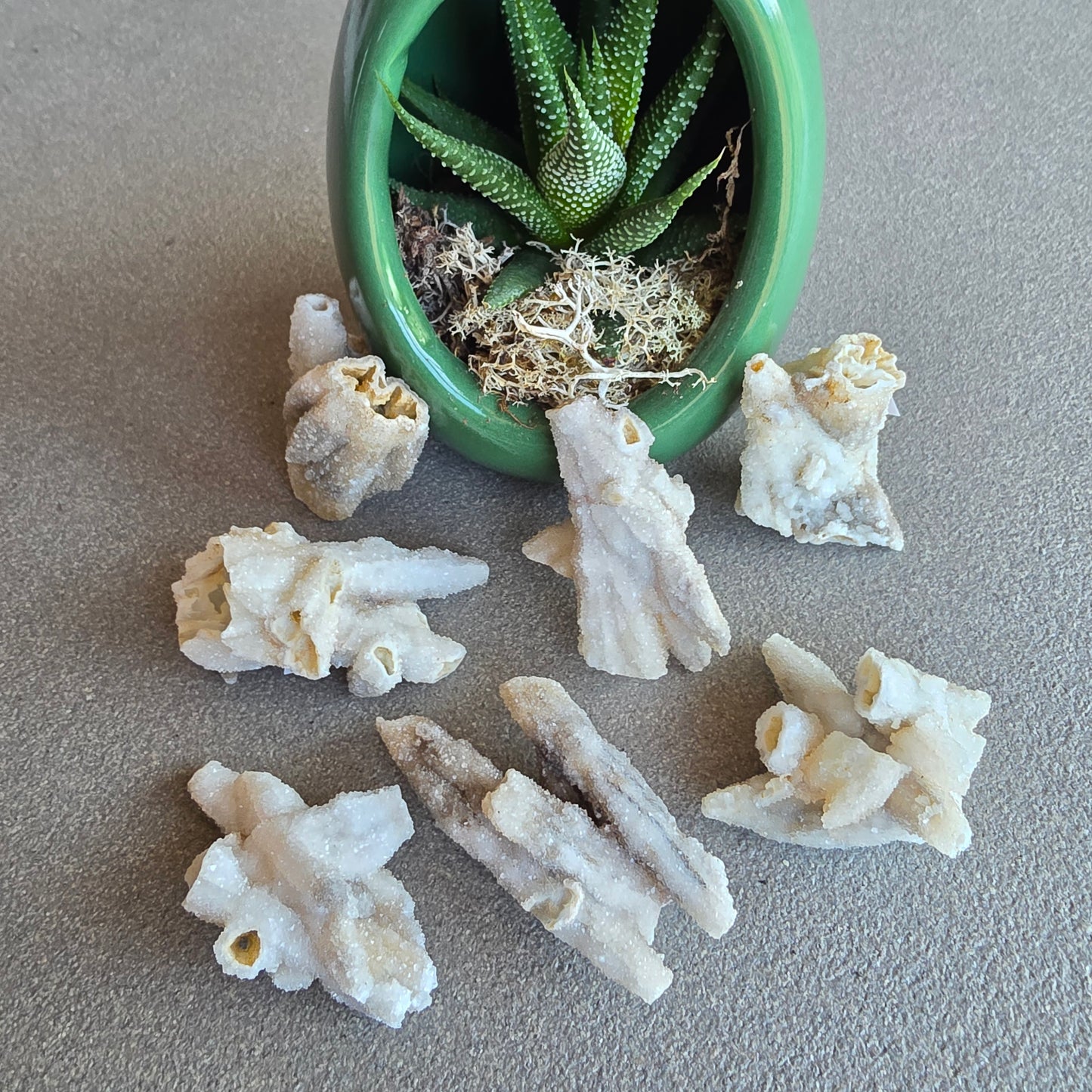 Kalsiitti pseudomorfi