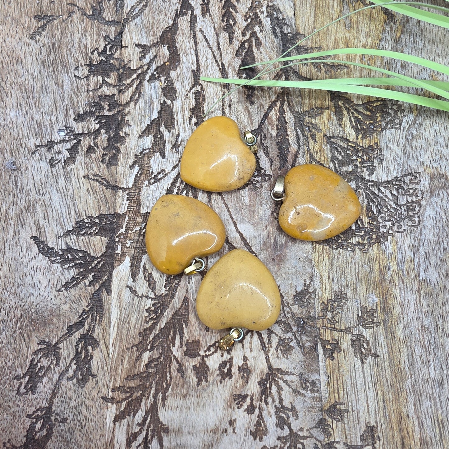 Pieni sydänriipus -valitse väri-