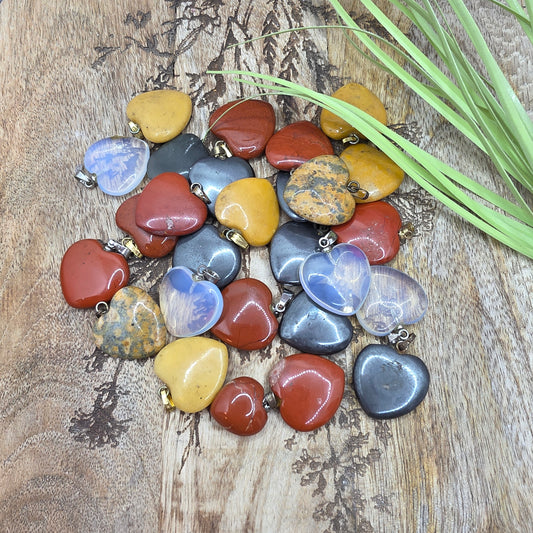 Pieni sydänriipus -valitse väri-