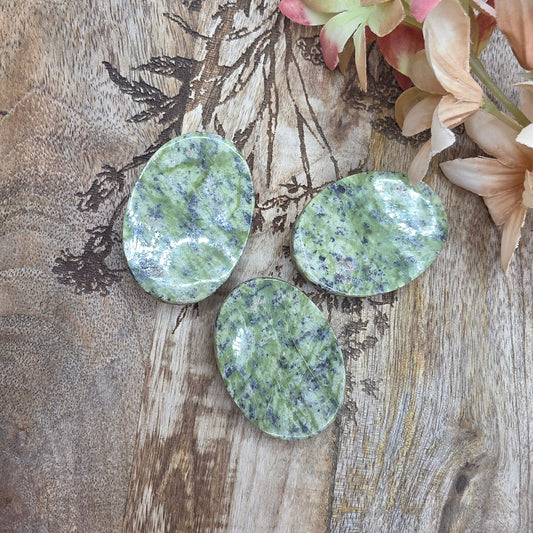 Huolikivi -serpentiini-