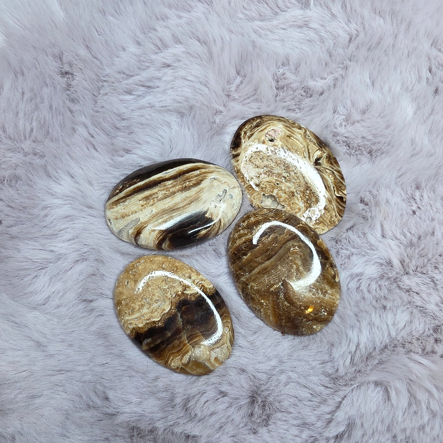 Ovaali -valitse väri-