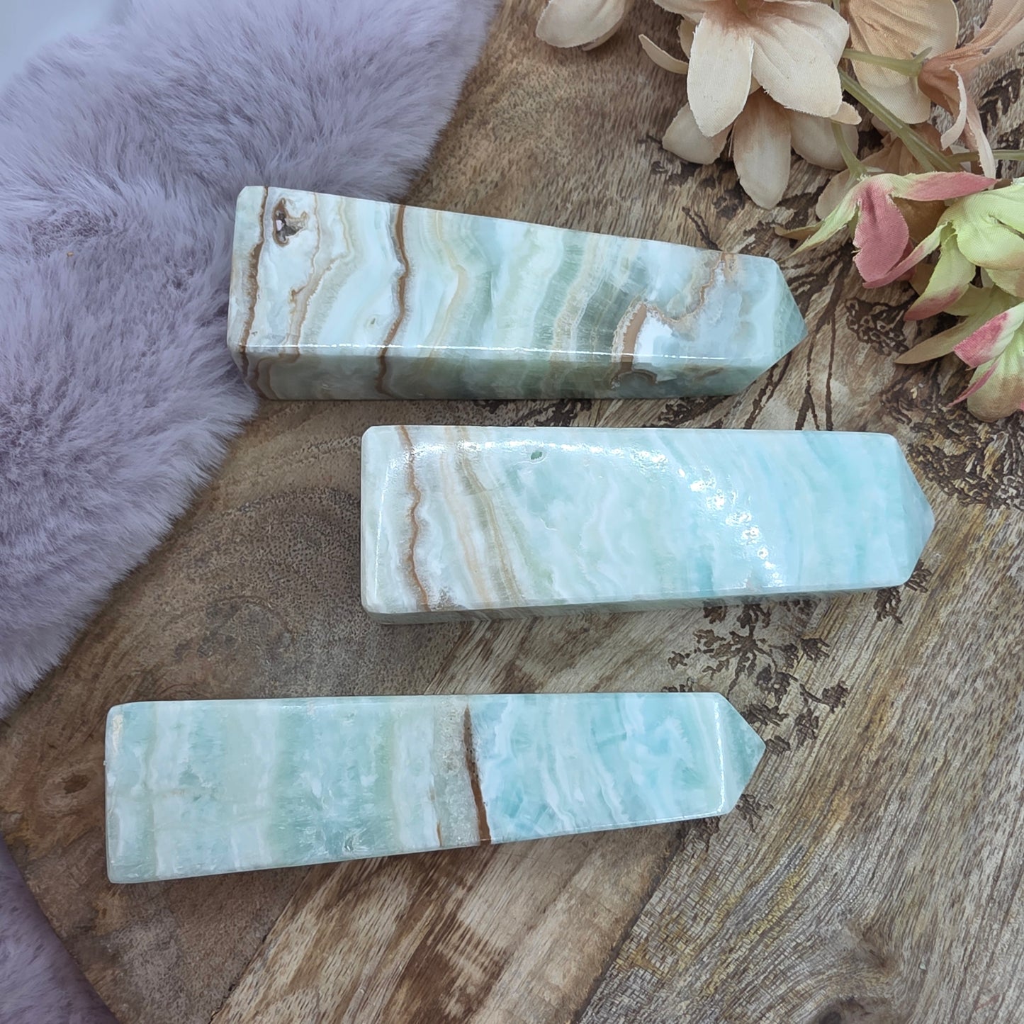 Minttukalsiitti torni