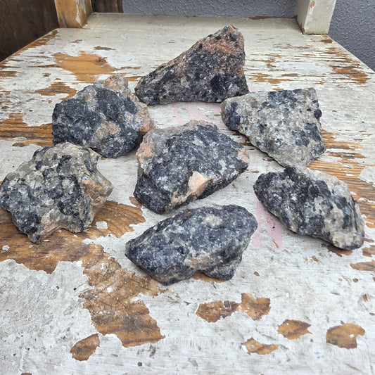 Kordieriitti raakapala -Suomi-