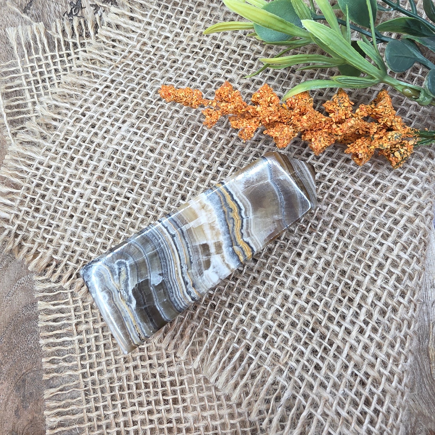 Raitakalsiitti torni