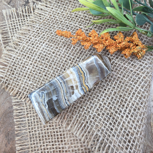 Raitakalsiitti torni