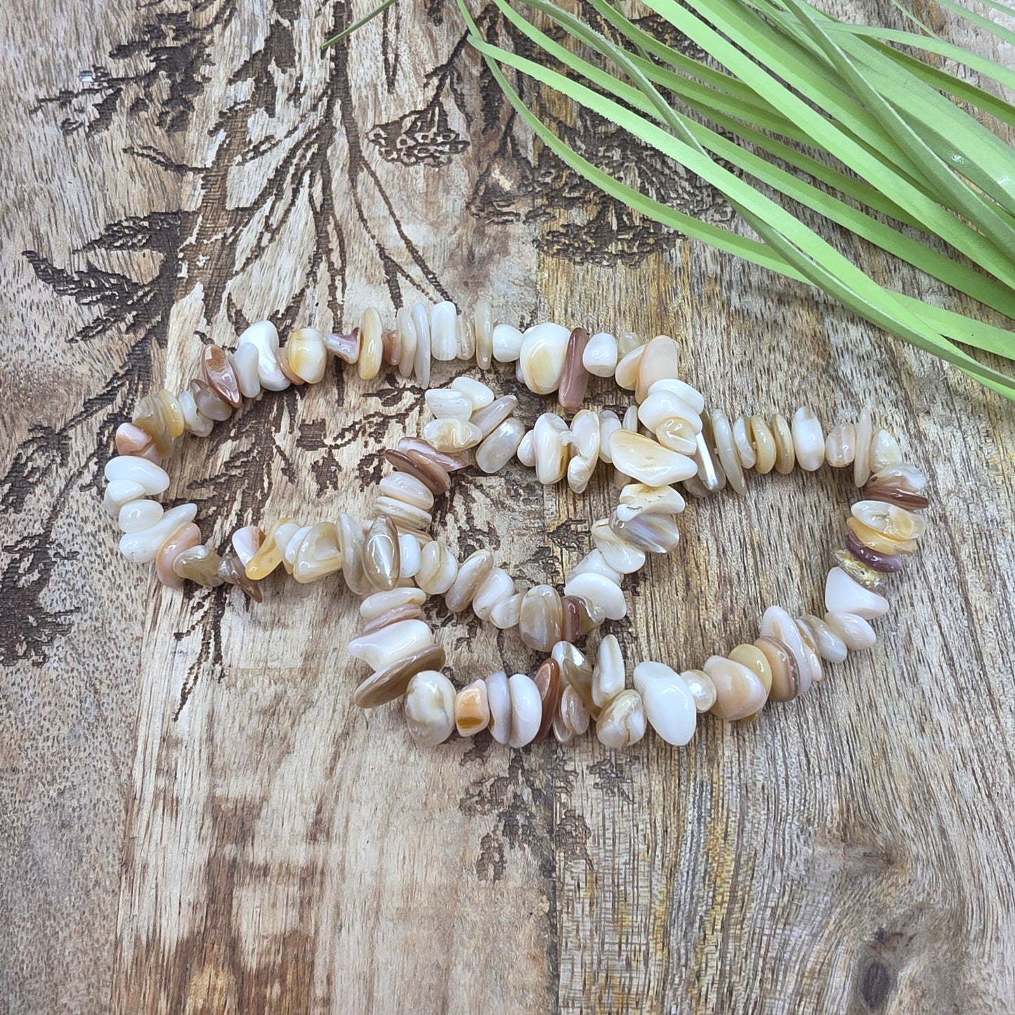 Kivisirurannekoru -valitse väri-