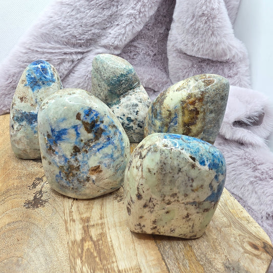Afghaniitti/kalsiitti/pyriitti freeform
