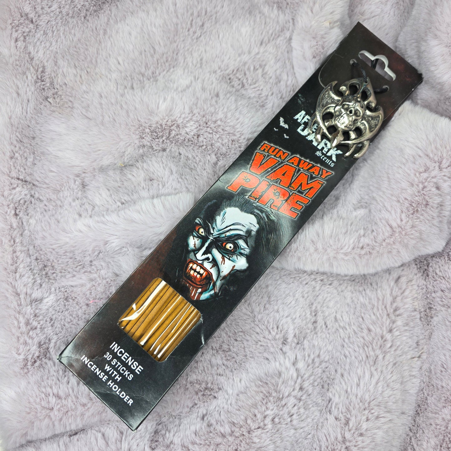 Suitsukkeet vampyyrin karkoitukseen