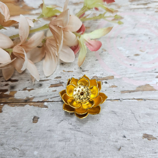 Suitsuketeline -pieni lotus-
