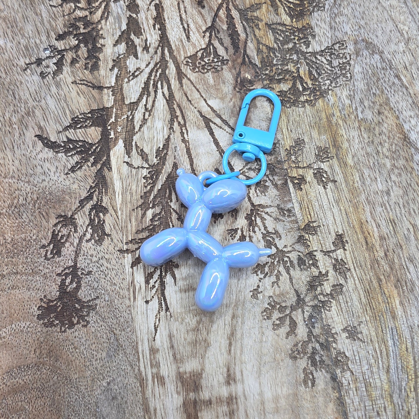 Avaimenperä -ilmapallokoira-