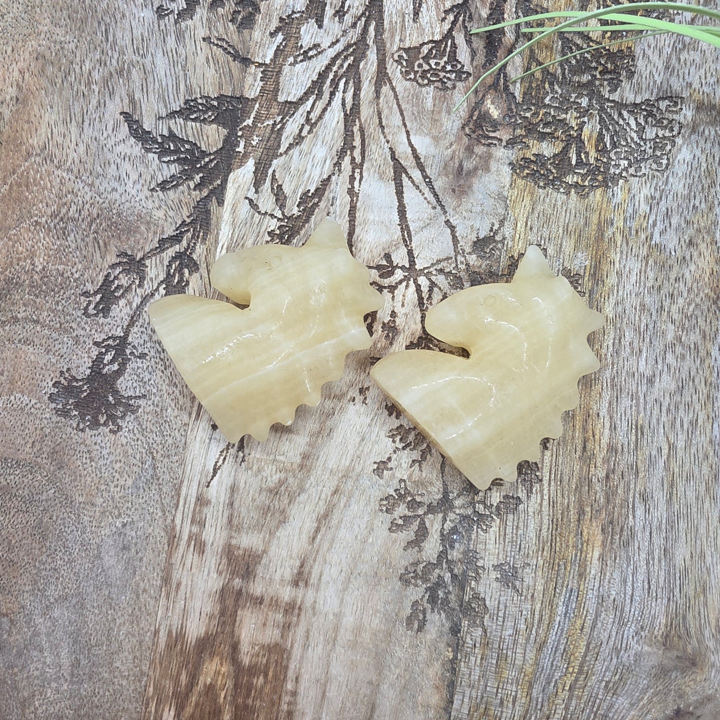 Pieni yksisarvinen -valitse väri-