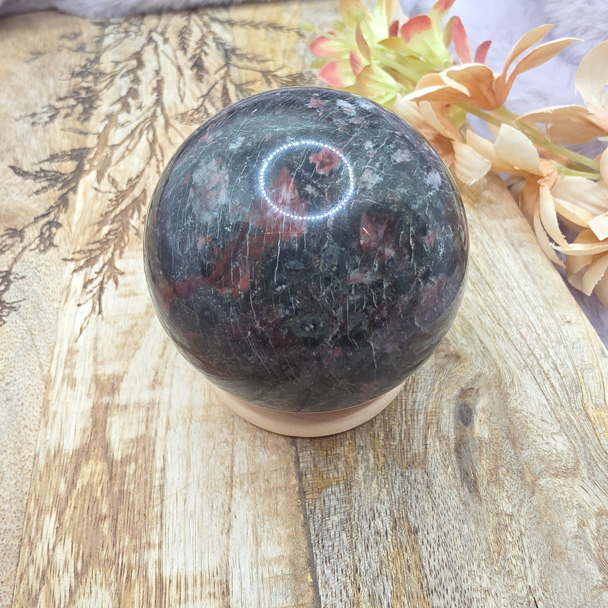 Dragon blood pallo